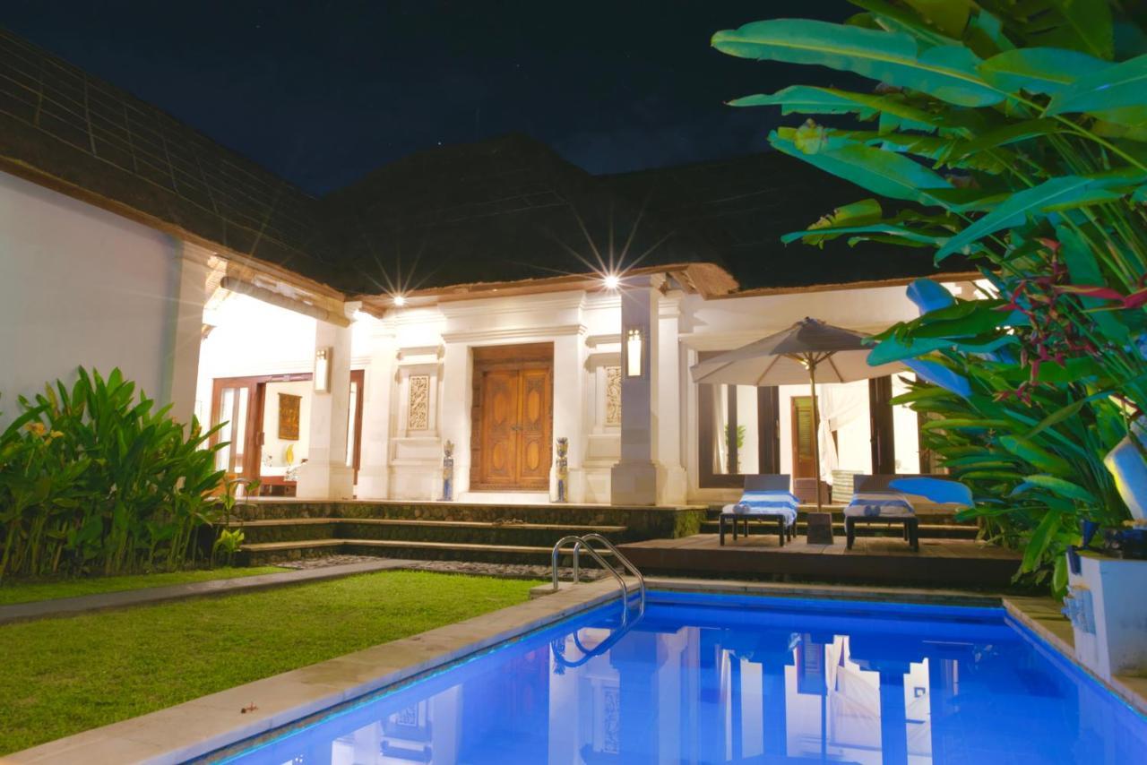 Arona Villa Sanur Buitenkant foto